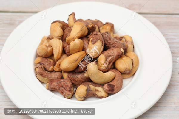 紫衣腰果