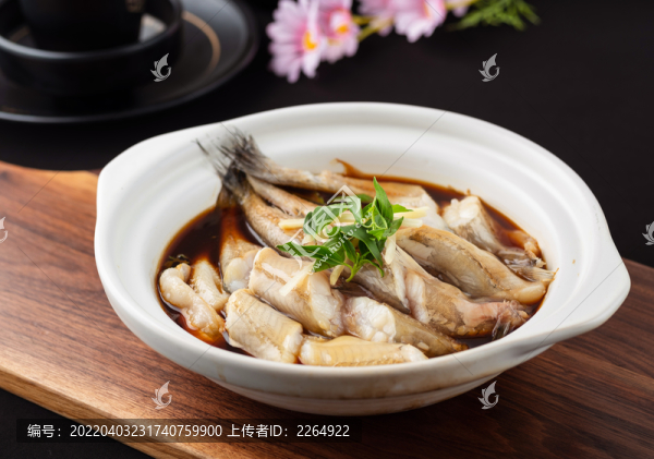 蒜香砂鍋九肚魚