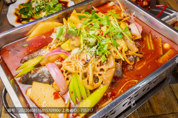 炭火烤魚(yú)