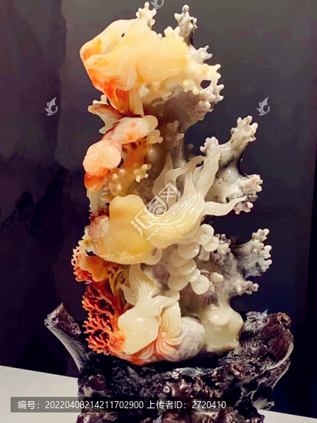 玉雕海底世界