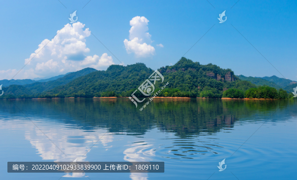 湖泊山水