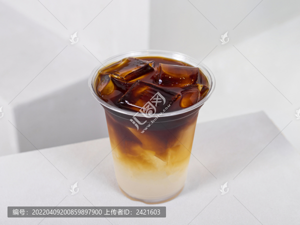 椰青冷萃咖啡