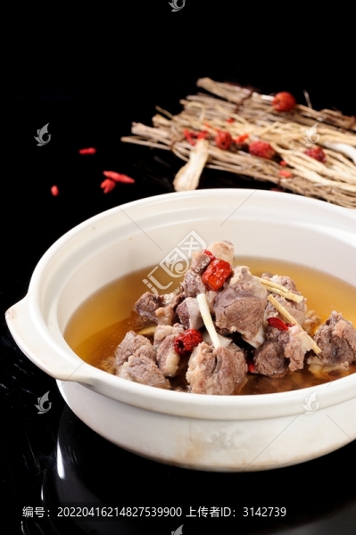 一品牛排湯