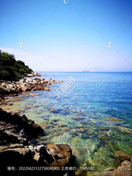 清澈蔚藍(lán)海水