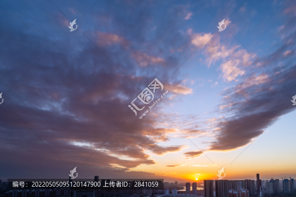 夕陽下中國遼寧沈陽城市風(fēng)景