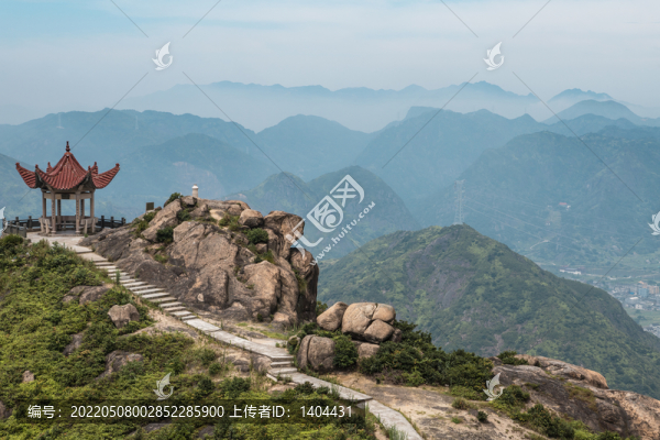 山上的亭子