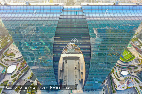 航拍蘇州地標(biāo)東方之門蘇州中心