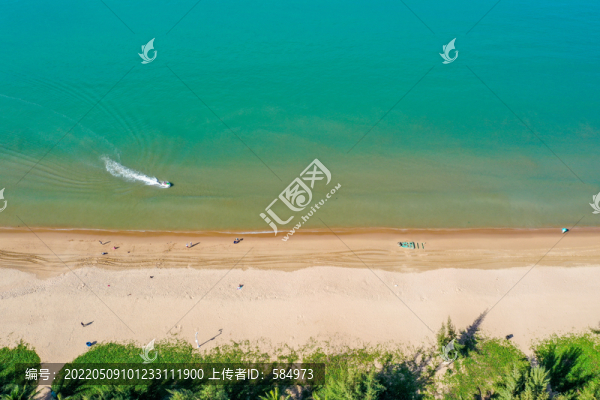 航拍海南三亞灣椰林沙灘
