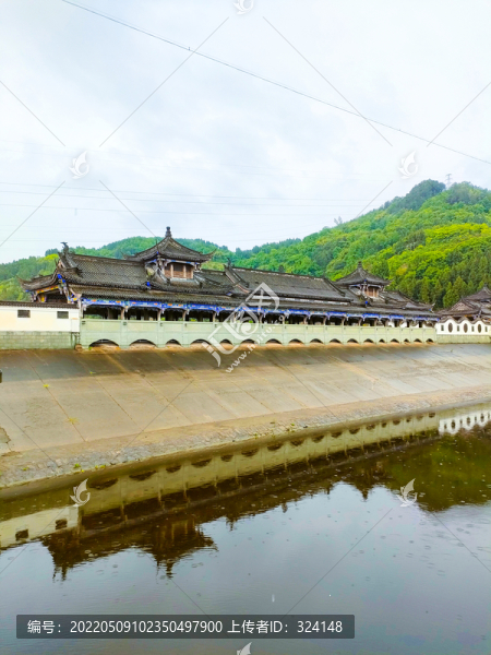 調(diào)節(jié)壩