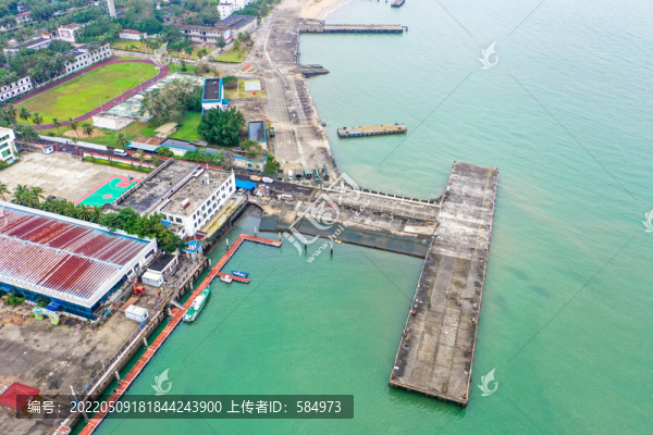 航拍海口秀英港?？诟劭瓦\(yùn)站