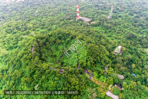 航拍海南海口雷瓊風(fēng)爐嶺火口