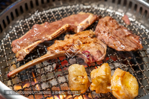 炭火烤肉