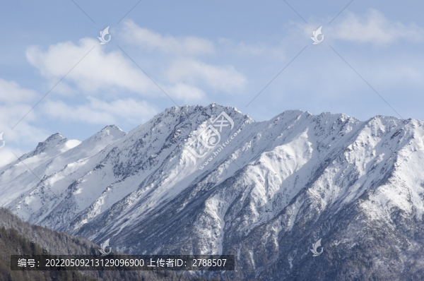 高原雪山