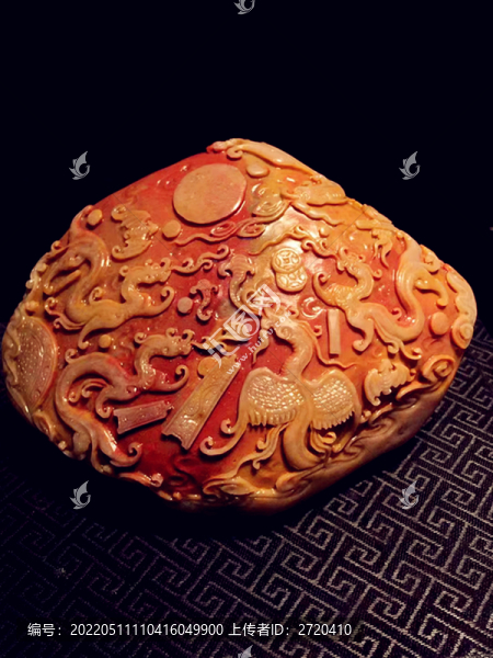 玉雕龍鳳呈祥