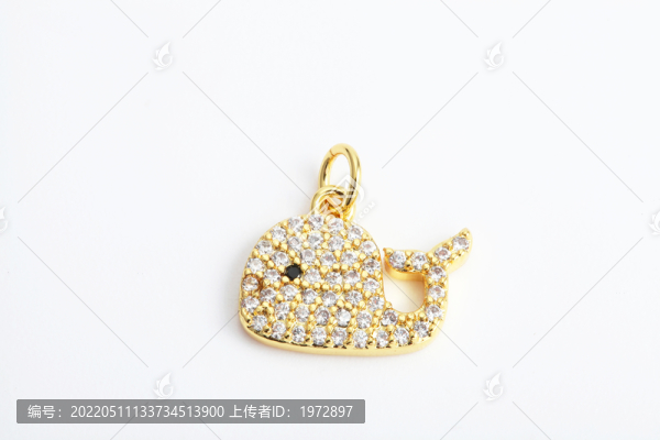 黃金鯨魚(yú)鑲鉆吊墜