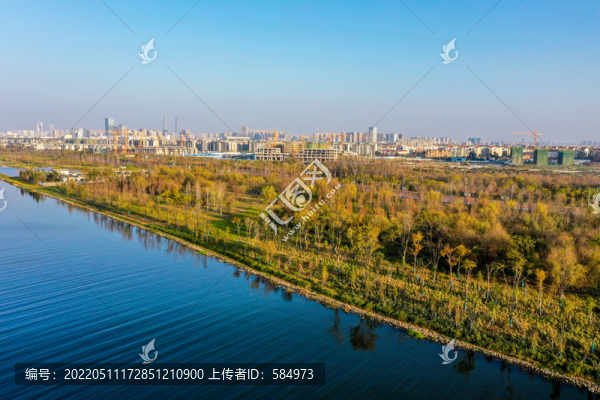 航拍云南昆明滇池草海