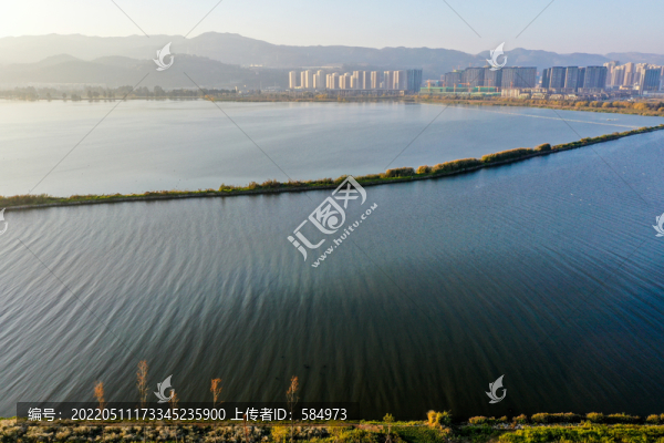 航拍云南昆明滇池草海