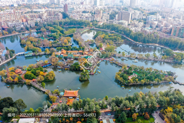 航拍云南昆明翠湖公園風光