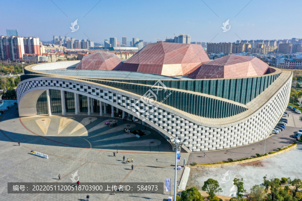 航拍云南省大劇院