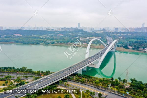 航拍廣西南寧邕江南寧大橋