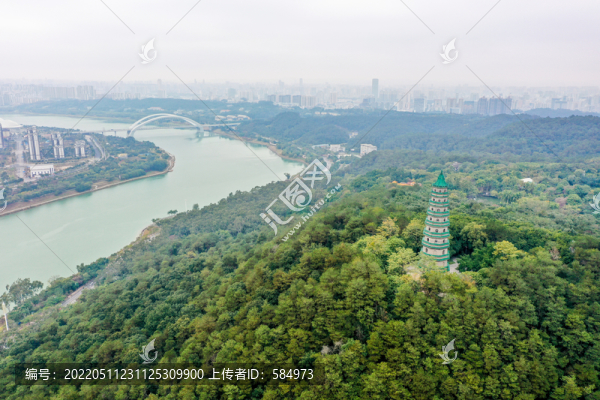 航拍廣西南寧青秀山景區(qū)龍象塔