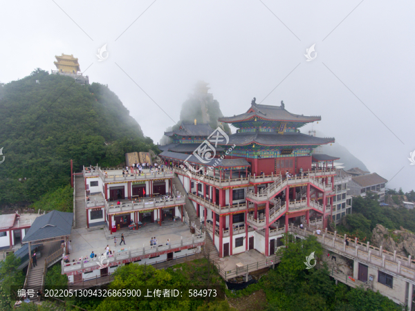 航拍河南欒川老君山金頂建筑群
