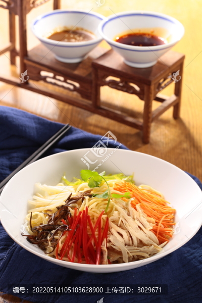 雞絲拌涼面