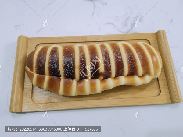毛毛蟲(chóng)夾心面包