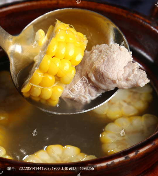 玉米龍骨湯