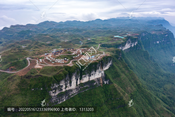 航拍湖南湘西龍山八面山素材