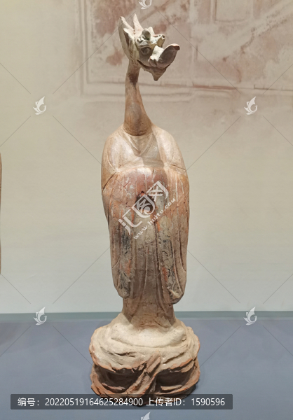 生肖龍俑
