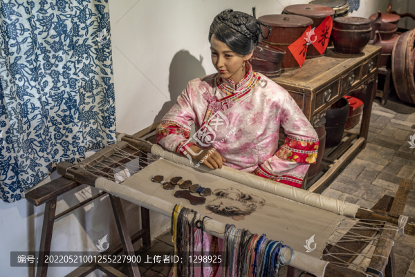 古代刺繡繡女