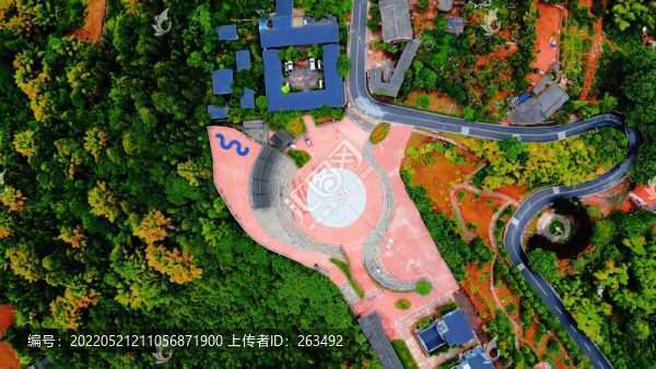 航拍滎經(jīng)蘭花廣場(chǎng)