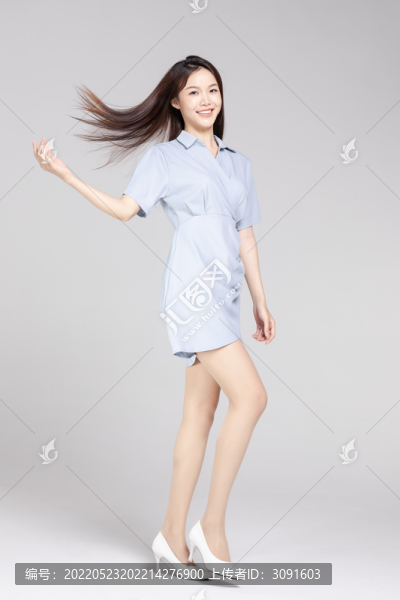 年輕時尚的亞洲女孩