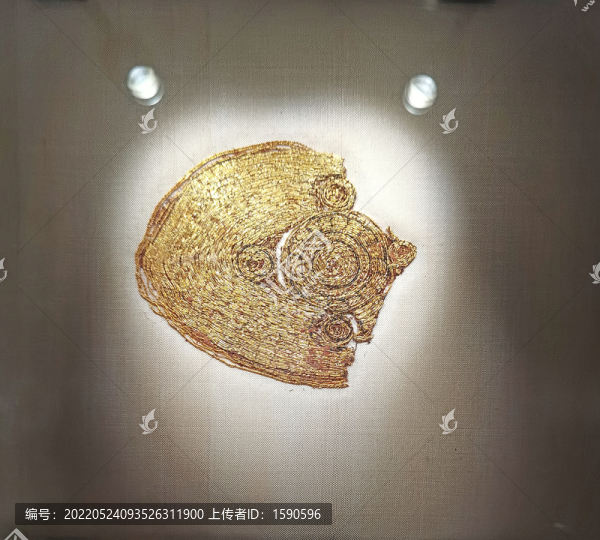 蹙金繡殘片