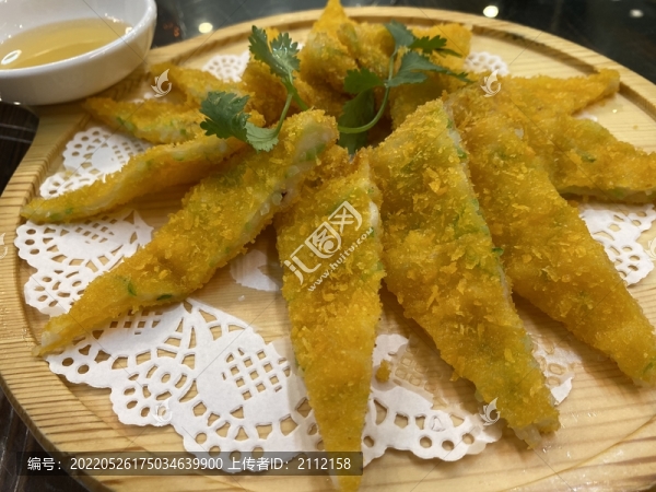 黑毛節(jié)瓜爽肉草魚餅