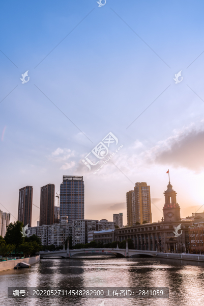 夕陽(yáng)下的中國(guó)上海乍浦路