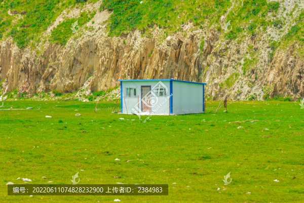 新疆天山獨(dú)庫(kù)公路露營(yíng)帳篷氈房