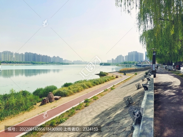 陽(yáng)光水岸