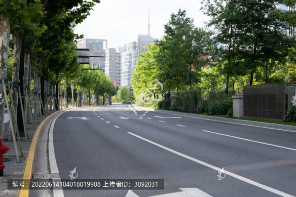 無人的城市道路