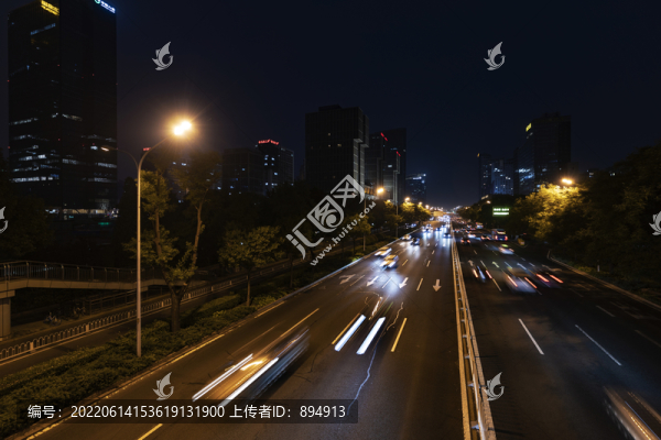 國貿車流