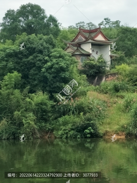 江岸古建筑
