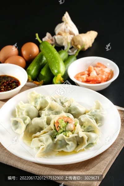 黃瓜雞蛋蝦仁水餃