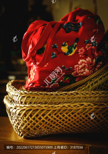 一串新鮮葡萄