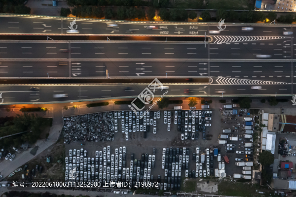 道路與停車場鳥瞰圖