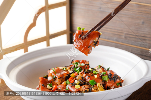梅干菜鹵豬腳