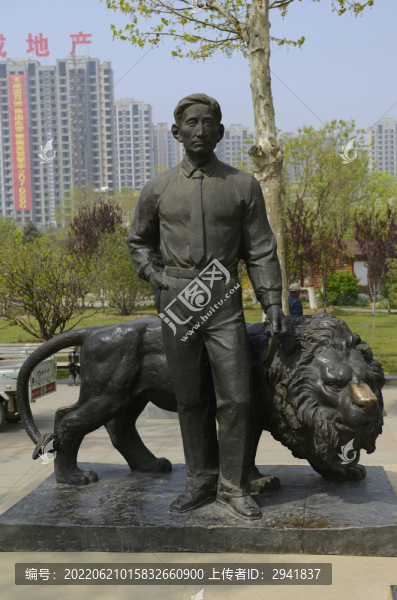 孫福有雕像