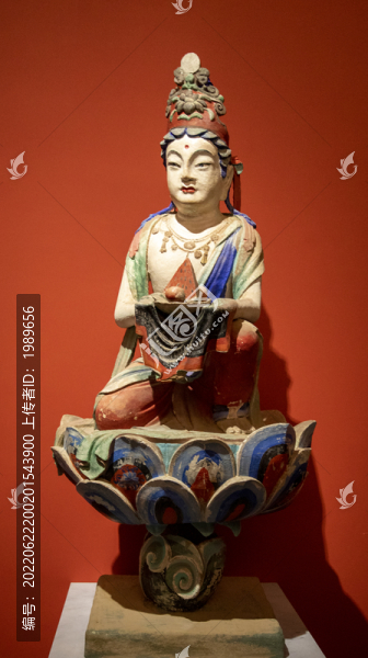 佛光寺東大殿主尊佛前供菩薩