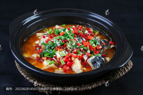 砂鍋剁椒魚(yú)頭