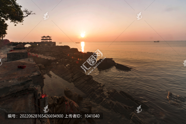 古漁村朝霞